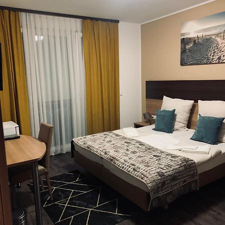 Hotel Pizzeria Da Beni Kochersteinsfeld Экстерьер фото